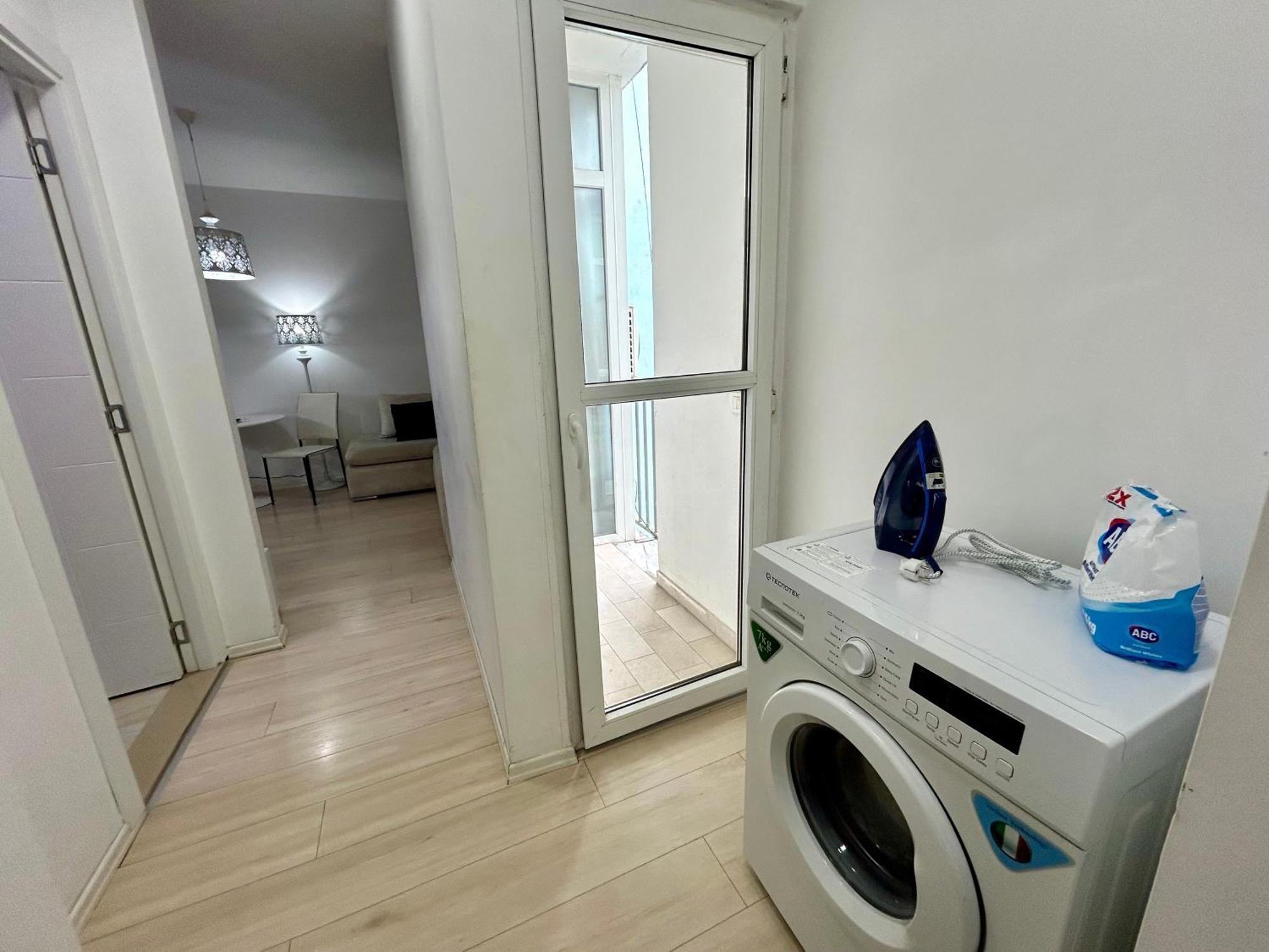 A&X Lovely And Central Apartment - 24H Self Check-In Tirana Exterior foto