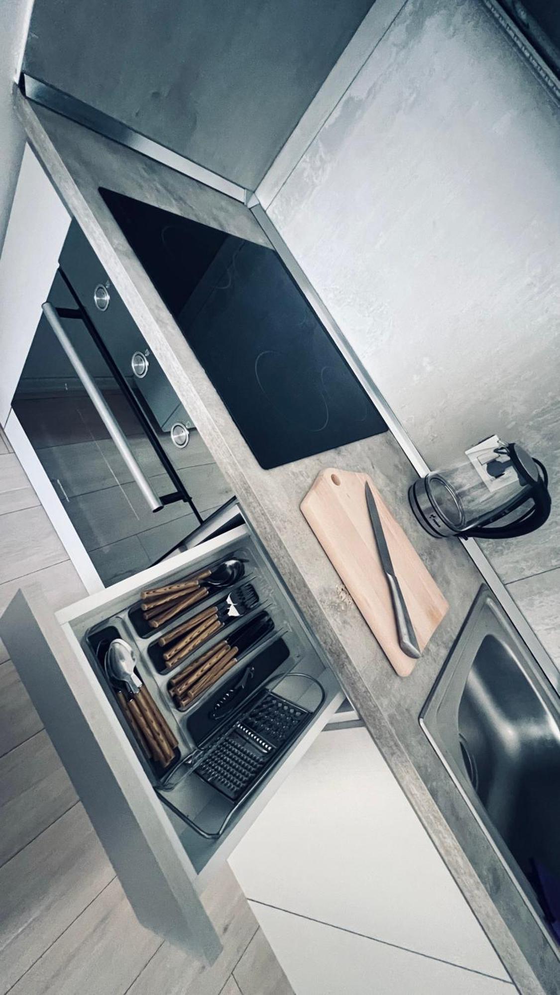A&X Lovely And Central Apartment - 24H Self Check-In Tirana Exterior foto